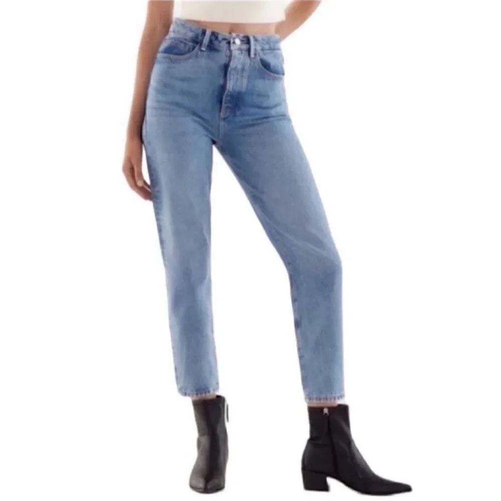 Zara Mom Fit Blue Jeans(Size 4)